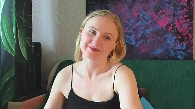 Snapshot of Lanavi_Smile chatting on July 2026 06:47:02 AM Lanavi Smile online show from July 2026 06:47:02 AM