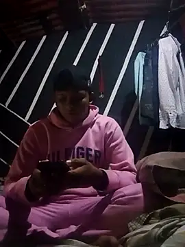 zeus23cm1 online show from February 2026 12:39:01 PM