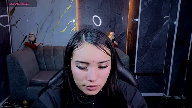 Daphne nicole b online show from April 2026 09:39:33 PM