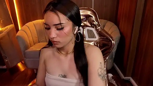 Daphne nicole b online show from March 2026 01:01:01 PM