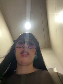 susi chimm online show from May 2026 12:48:02 PM