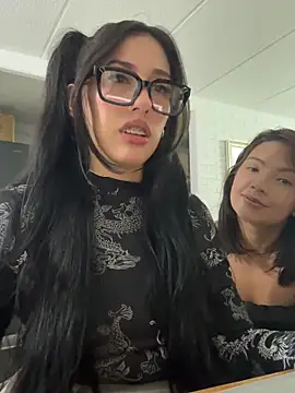 susi chimm online show from April 2026 12:39:01 AM