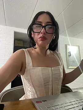 susi chimm online show from April 2026 01:46:01 AM