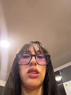 susi chimm online show from May 2026 01:29:01 PM