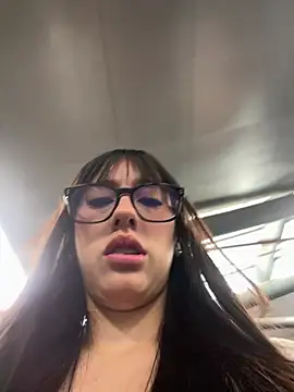 Snapshot of susi_chimm chatting on July 2026 01:43:01 PM susi chimm online show from July 2026 01:43:01 PM