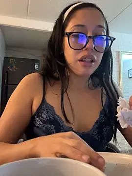 susi chimm online show from February 2026 02:01:02 AM