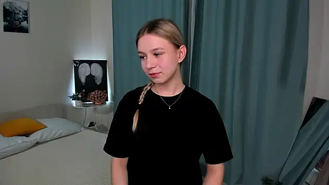 Stacy Soft online show from March 2026 07:43:02 PM