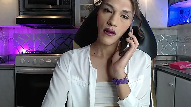 CrisOzzz online show from May 2026 05:51:01 PM