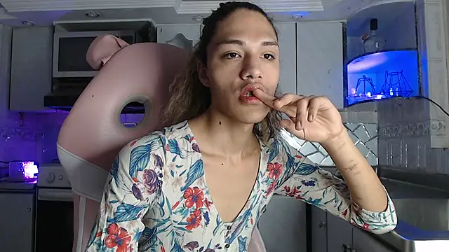 CrisOzzz online show from March 2026 05:46:01 PM