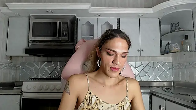 CrisOzzz online show from March 2026 06:24:01 PM