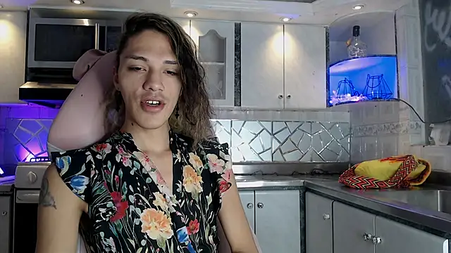 CrisOzzz online show from March 2026 05:48:01 PM