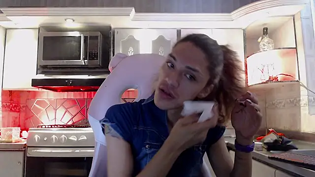 CrisOzzz online show from March 2026 05:57:02 PM