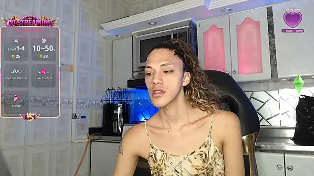 CrisOzzz online show from May 2026 05:51:01 PM