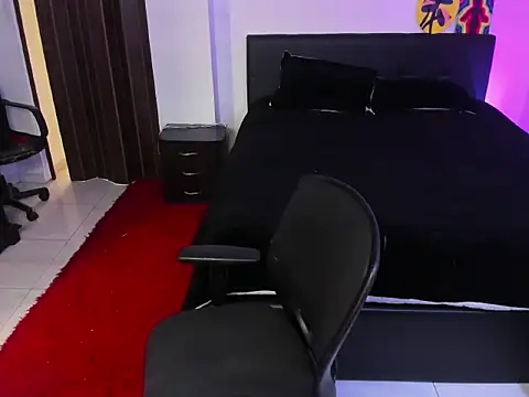 ginebrapurple online show from March 2026 06:04:01 PM