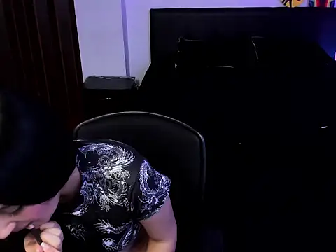 ginebrapurple online show from March 2026 05:51:01 PM