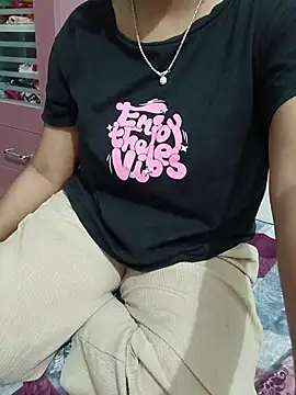 Queenlipx online show from March 2026 04:22:02 PM