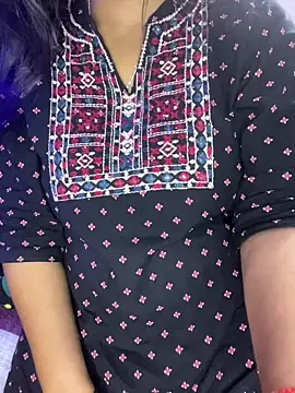 Queenlipx online show from April 2026 04:46:02 PM