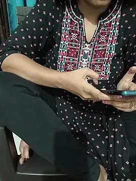 Queenlipx online show from March 2026 03:04:02 PM