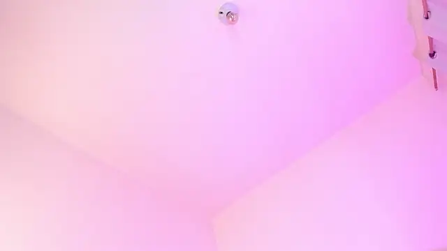 MIAA ROBERTSS online show from April 2026 06:07:02 AM