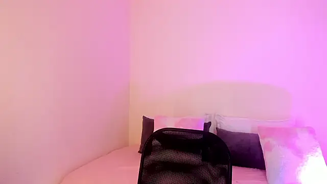 MIAA ROBERTSS online show from March 2026 06:05:02 AM