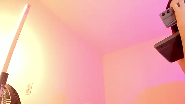 MIAA ROBERTSS online show from April 2026 06:08:02 AM