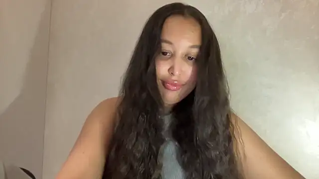 Dana 005 online show from May 2026 10:24:01 PM