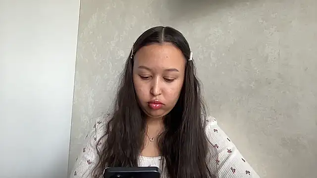 Dana 005 online show from April 2026 02:57:01 PM