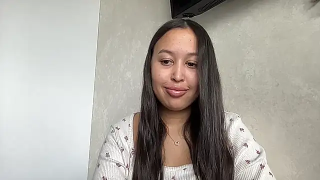 Dana 005 online show from April 2026 12:39:01 PM