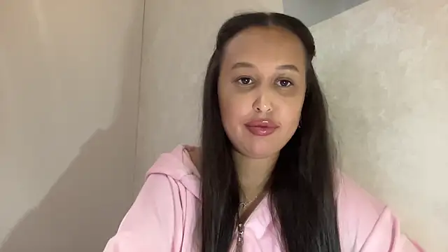 Dana 005 online show from May 2026 08:17:02 PM