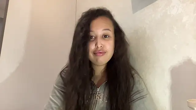 Dana 005 online show from April 2026 07:33:01 PM