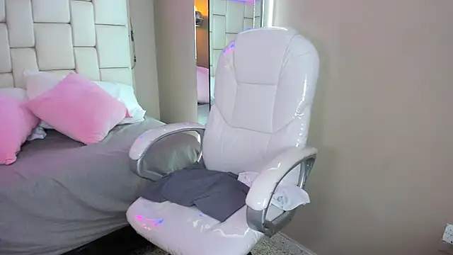 Evelyn sexy18 online show from March 2026 12:10:02 AM