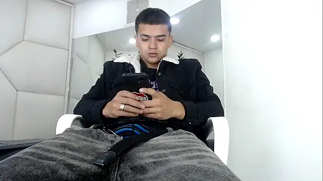 SanttiiBuck online show from February 2026 11:43:02 AM