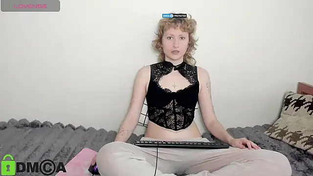 AnnStasia online show from April 2026 02:35:01 PM