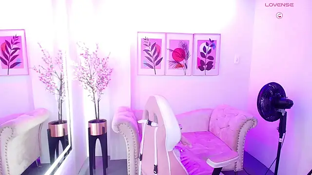 Chloe meoww online show from May 2026 12:11:02 PM