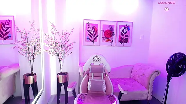 Chloe meoww online show from May 2026 12:03:02 PM