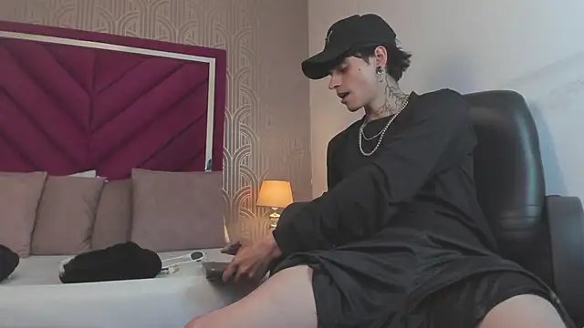 Dominic Foxx online show from February 2026 08:41:01 PM