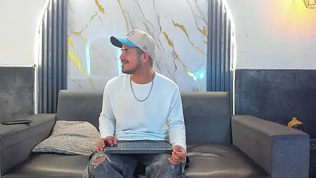 Latins on fire online show from March 2026 12:34:01 PM