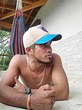 Latins on fire online show from March 2026 08:30:01 PM