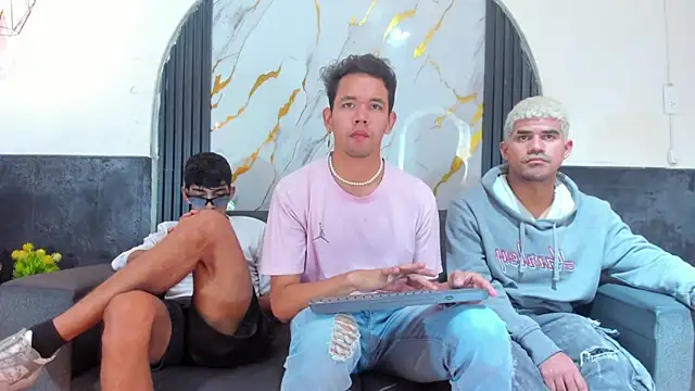 Latins on fire online show from February 2026 08:08:02 PM