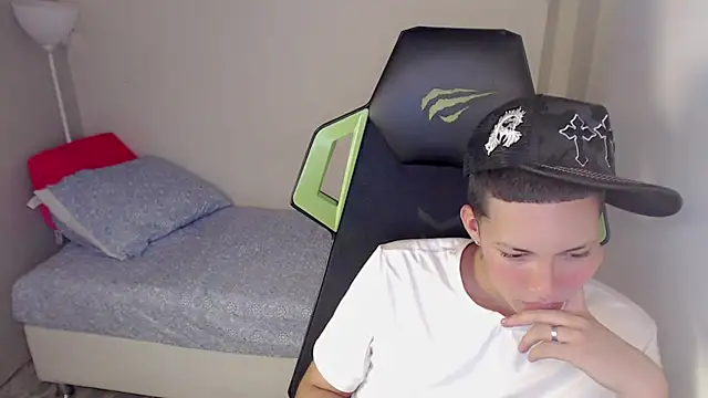 Street poemm  online show from March 2026 10:13:01 PM