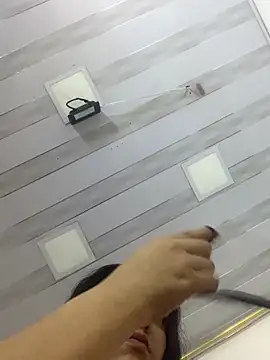 Iris Black online show from April 2026 01:14:01 PM