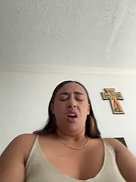 Eyssha online show from March 2026 02:01:02 PM