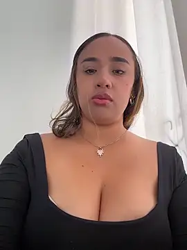 Eyssha online show from March 2026 03:04:01 PM