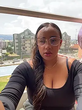 Eyssha online show from March 2026 03:19:02 PM