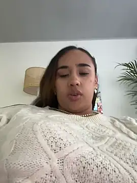 Eyssha online show from February 2026 10:43:02 PM