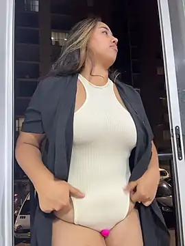 Eyssha online show from March 2026 02:01:01 AM