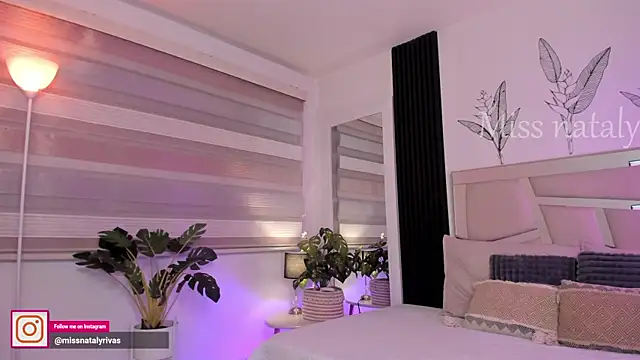 missnataly online show from May 2026 11:13:02 PM