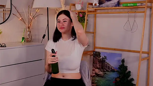 Snapshot of TwilaMode chatting on March 2026 07:15:01 AM TwilaMode online show from March 2026 07:15:01 AM