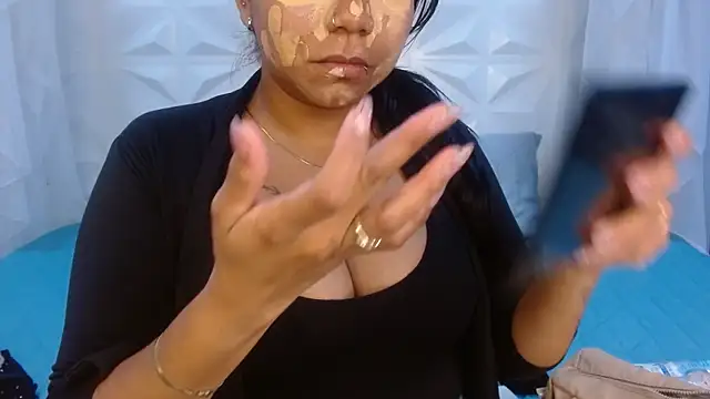 Elizabeth Suan  online show from March 2026 11:33:02 AM