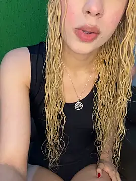 loirinha atrevida online show from March 2026 04:54:02 PM